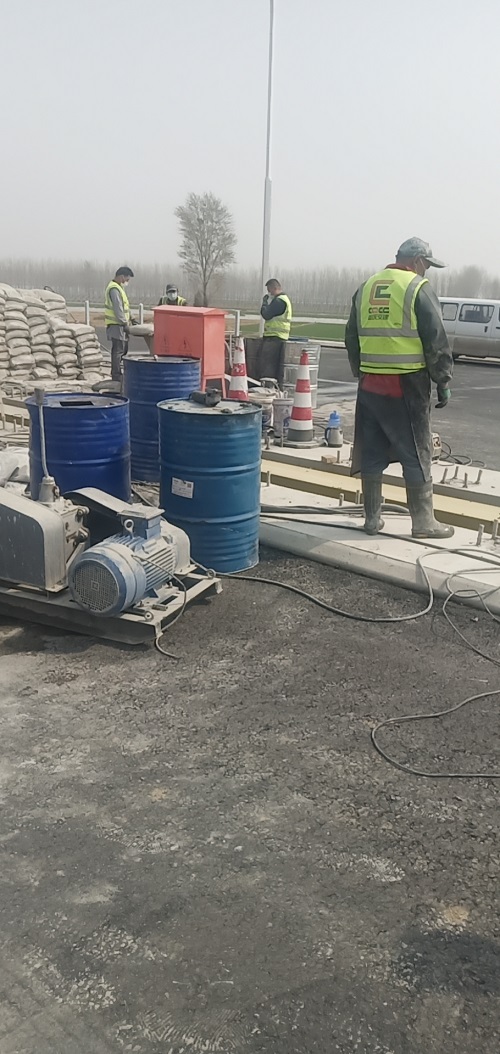 永济公路路基回填土压密注浆